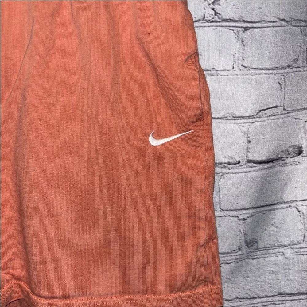 Nike Women’s Shorts Elastic Waist Loose Fit High Rise Size Large Tangerine - Picture 2 of 6